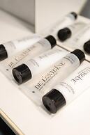 Bright 2bdr Apartment With a Balcony