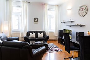 Bright and Spacious 2bdr Apartment in Heart of Zagreb