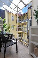 Bright and Spacious 2bdr Apartment in Heart of Zagreb