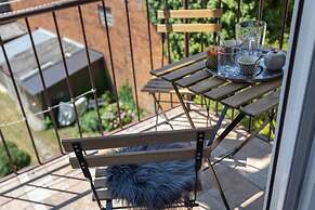 Spacious 2bdr Apartment With a Cute Balcony