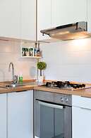 Spacious 2bdr Apartment With a Cute Balcony