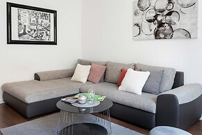 Sunny 2bdr Apartment With a Balcony