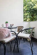 Sunny 2bdr Apartment With a Balcony