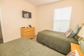 Lynval's Regal Palms Resort Townhome 4 Bedroom Townhouse by Redawning