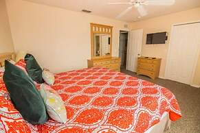 Lynval's Regal Palms Resort Townhome 4 Bedroom Townhouse by Redawning