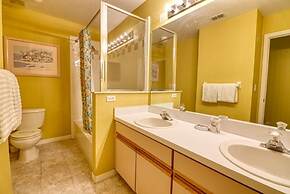 Clifford's Pinewood Estates Vacation Home 4 Bedroom Home by Redawning