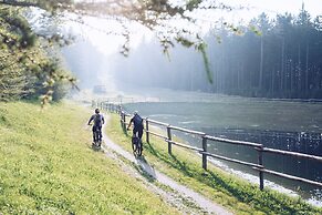 Pohorje Village Wellbeing Resort – Forest Hotel Videc