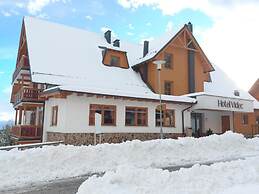 Pohorje Village Wellbeing Resort – Forest Hotel Videc