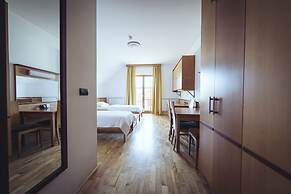 Pohorje Village Wellbeing Resort – Forest Hotel Videc