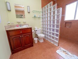 Charming Mountain View Alta Vista