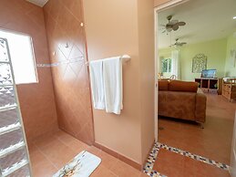 Charming Mountain View Alta Vista