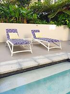 2BR Food Drink Hub Pool 2 Cars Gym Rooftop