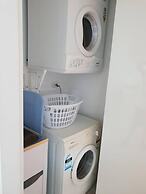 2BR Food Drink Hub Pool 2 Cars Gym Rooftop