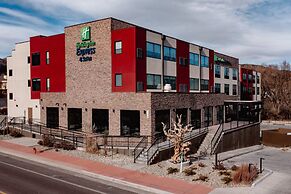 Holiday Inn Express & Suites Manitou Springs, an IHG Hotel