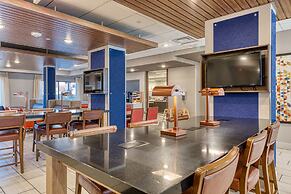 Holiday Inn Express & Suites Manitou Springs by IHG