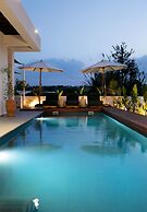 Lora Pearl Luxury Villa By Louis Hotels