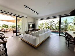 Lora Pearl Luxury Villa By Louis Hotels
