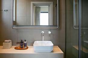 Lora Pearl Luxury Villa By Louis Hotels