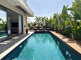 Lora Pearl Luxury Villa By Louis Hotels