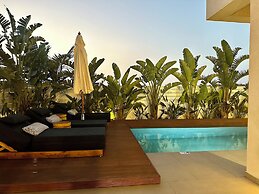 Lora Pearl Luxury Villa By Louis Hotels