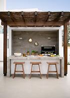 Lora Pearl Luxury Villa By Louis Hotels