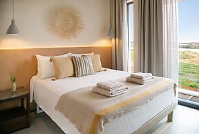 Lora Pearl Luxury Villa By Louis Hotels