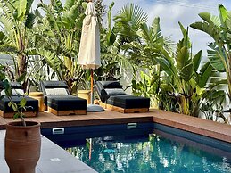 Lora Pearl Luxury Villa By Louis Hotels