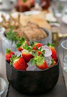 Lora Pearl Luxury Villa By Louis Hotels