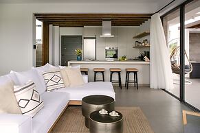 Lora Pearl Luxury Villa By Louis Hotels