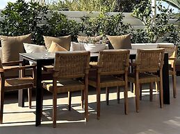 Lora Pearl Luxury Villa By Louis Hotels