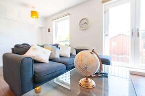 Executive City Apartment -Near Greengate