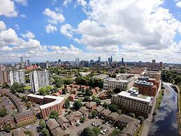 Executive City Apartment -Near Greengate