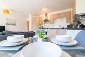 Executive City Apartment -Near Greengate