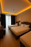 Loft Airport Hotel