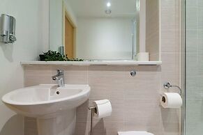 Luxury Apartment Near Piccadilly Station