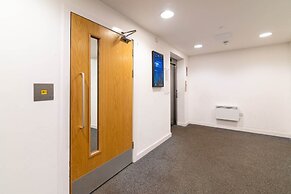 Luxury Apartment Near Piccadilly Station
