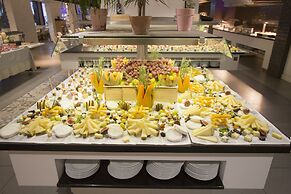 Hotel Brisamar Suites