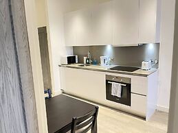 Stunning 1-bed Deluxe Apartment in Slough