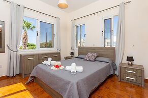 Queens Paradise 1 in Peyia