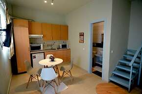 Flora Maisonettes 1 Walk to Beach A C Wifi Car Not Required