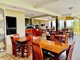 CRYSTAL APARTMENT HOTEL AND LODGES