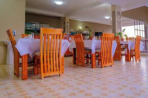 CRYSTAL APARTMENT HOTEL AND LODGES