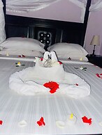 CRYSTAL APARTMENT HOTEL AND LODGES