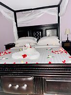 CRYSTAL APARTMENT HOTEL AND LODGES