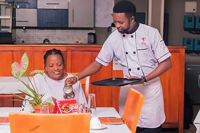 CRYSTAL APARTMENT HOTEL AND LODGES