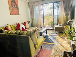 CRYSTAL APARTMENT HOTEL AND LODGES