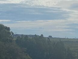 CRYSTAL APARTMENT HOTEL AND LODGES