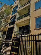 CRYSTAL APARTMENT HOTEL AND LODGES