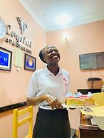 CRYSTAL APARTMENT HOTEL AND LODGES