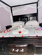 CRYSTAL APARTMENT HOTEL AND LODGES